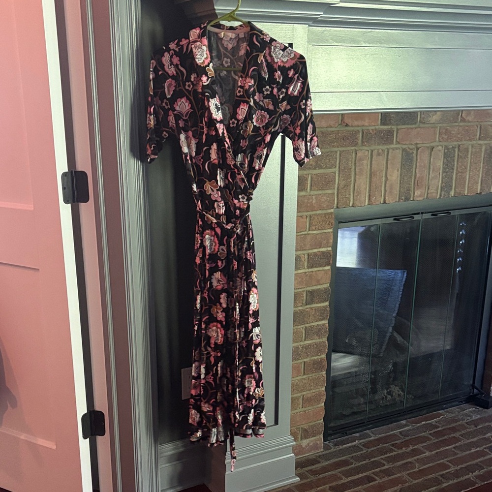 Boden Floral Midi Dress - Black and Pink